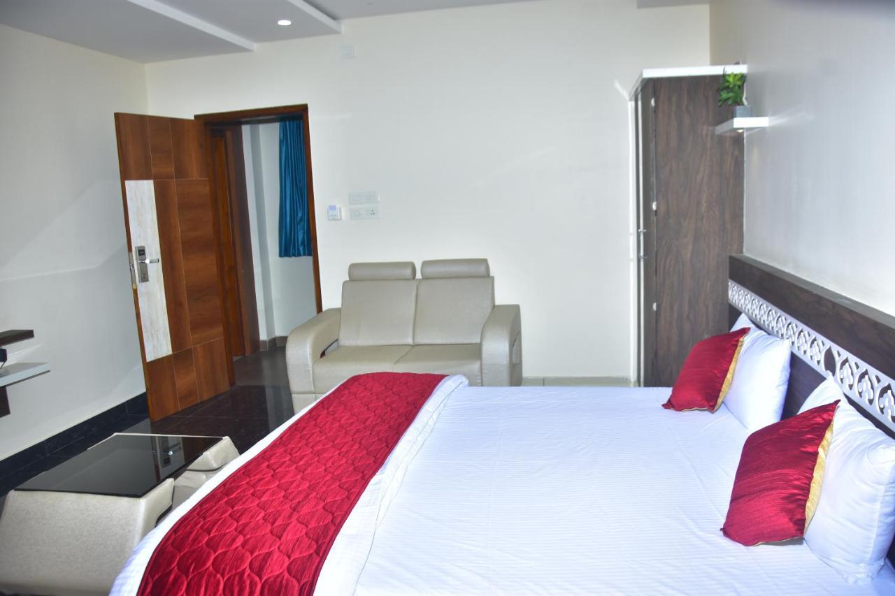 Pagadala Grand Residency Hotel Bapatla Exterior photo